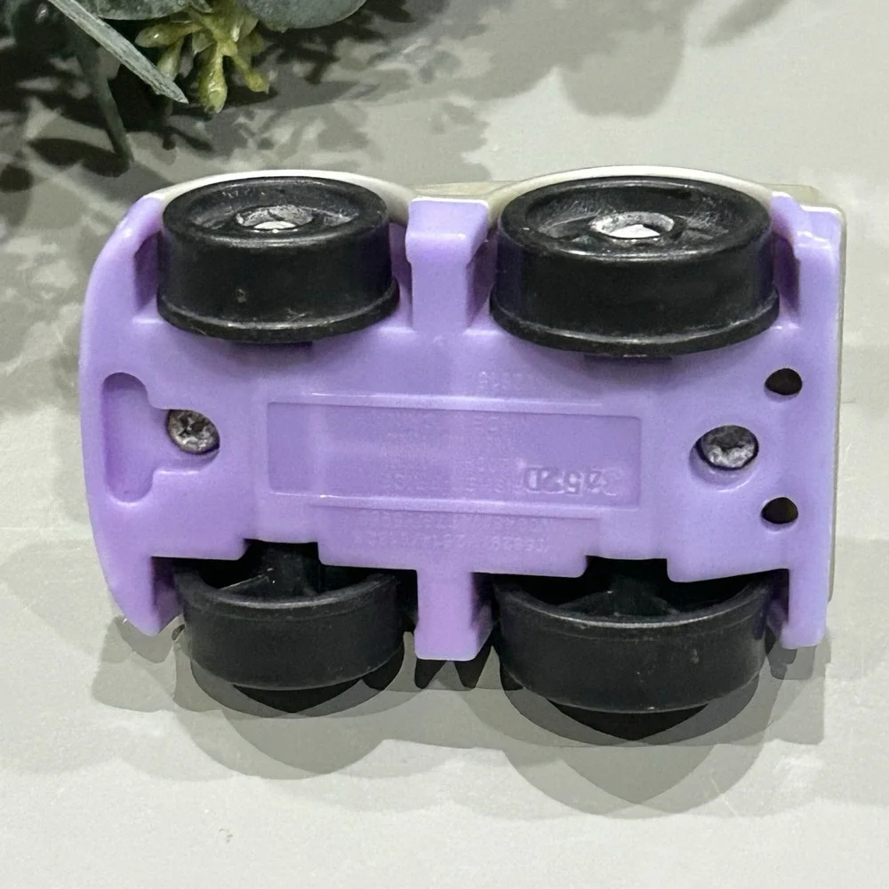 Fisher Price‎ Little People Wheelies Maggie Gray & Purple Pickup Truck 2009